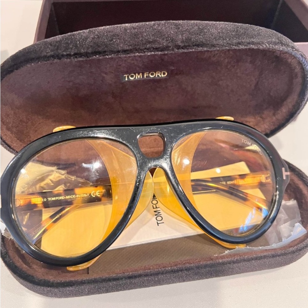 Tom ford Neughman sun glasses 0882